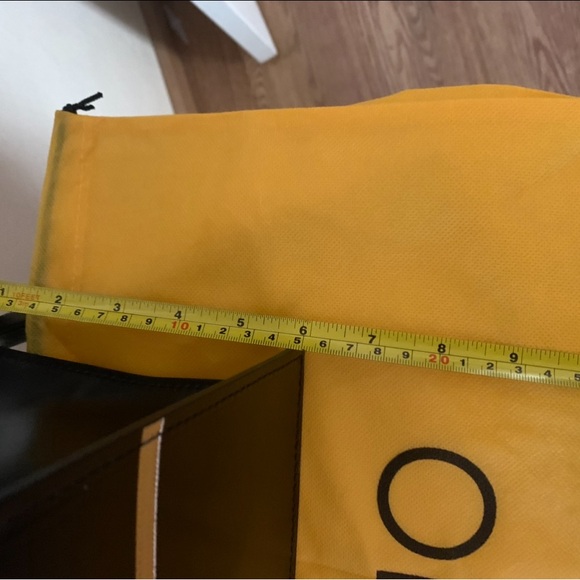 New Valentino Italian Leather Large tote bag - Picture 10 of 16